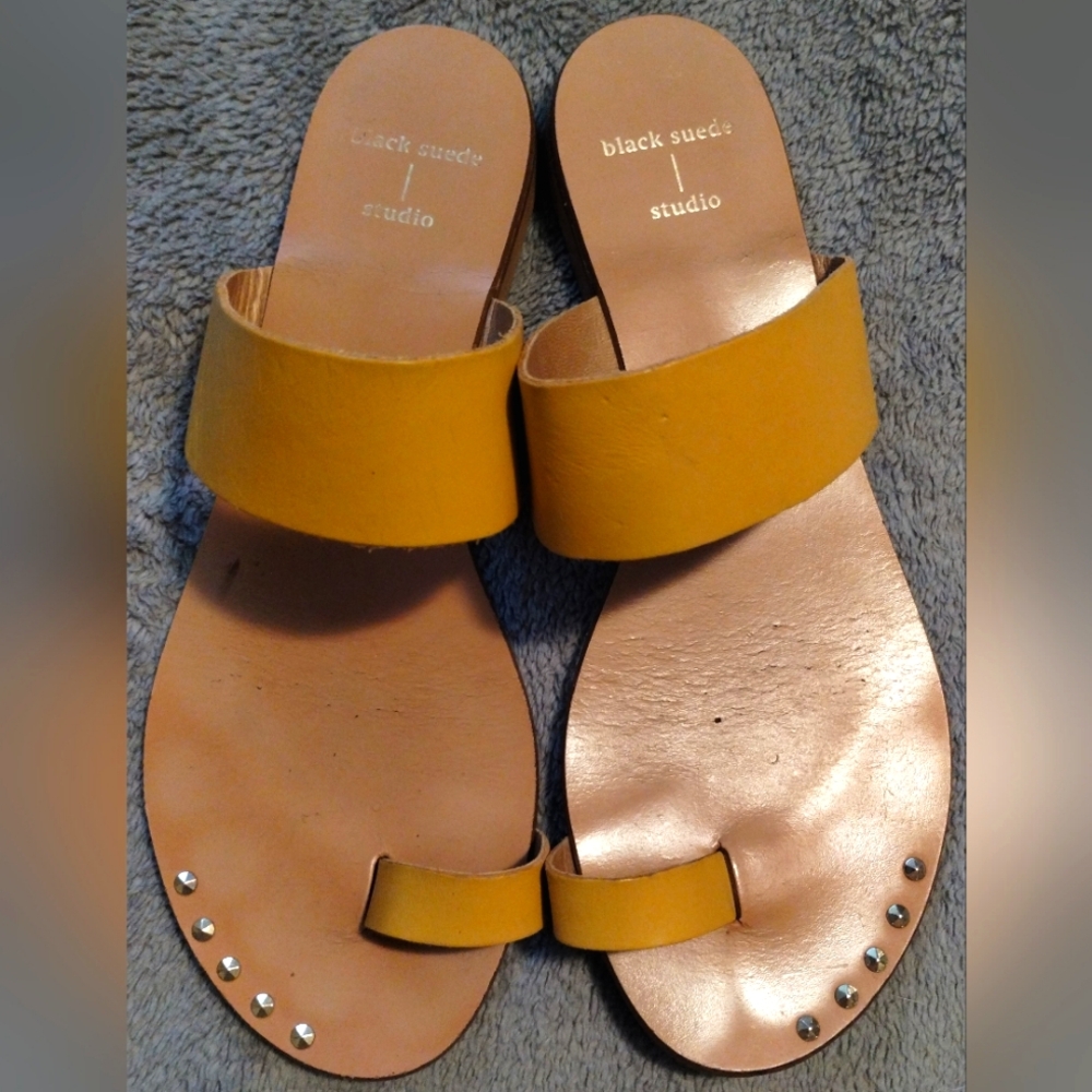 Black Suede Studio Women's Yellow Leather Slide Sandals